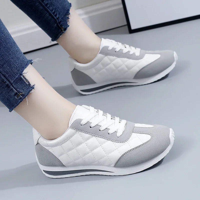 New Women's 2024 Casual Walking Shoes Summer Flat Lace-up Leather High Quality Sneakers Fashion Flat Loafers Women's Sneakers
