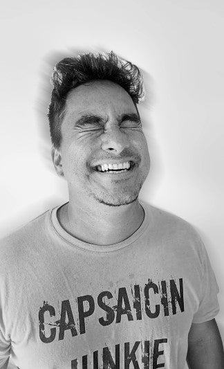 Aromă Pikantista Chili Mafia Killer Scorpion Smoky - Capacitate 100 ml, Nivel de căldură ridicat, Dimensiune compactă a sticlei