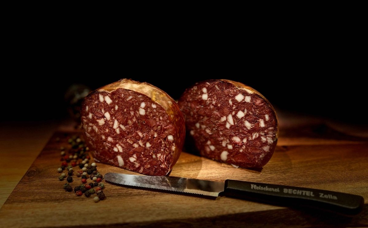 Hausmacher Blutwurst in der Blase