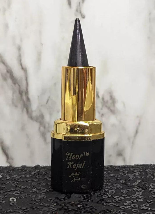 surma kajal ,khol ,easy to use