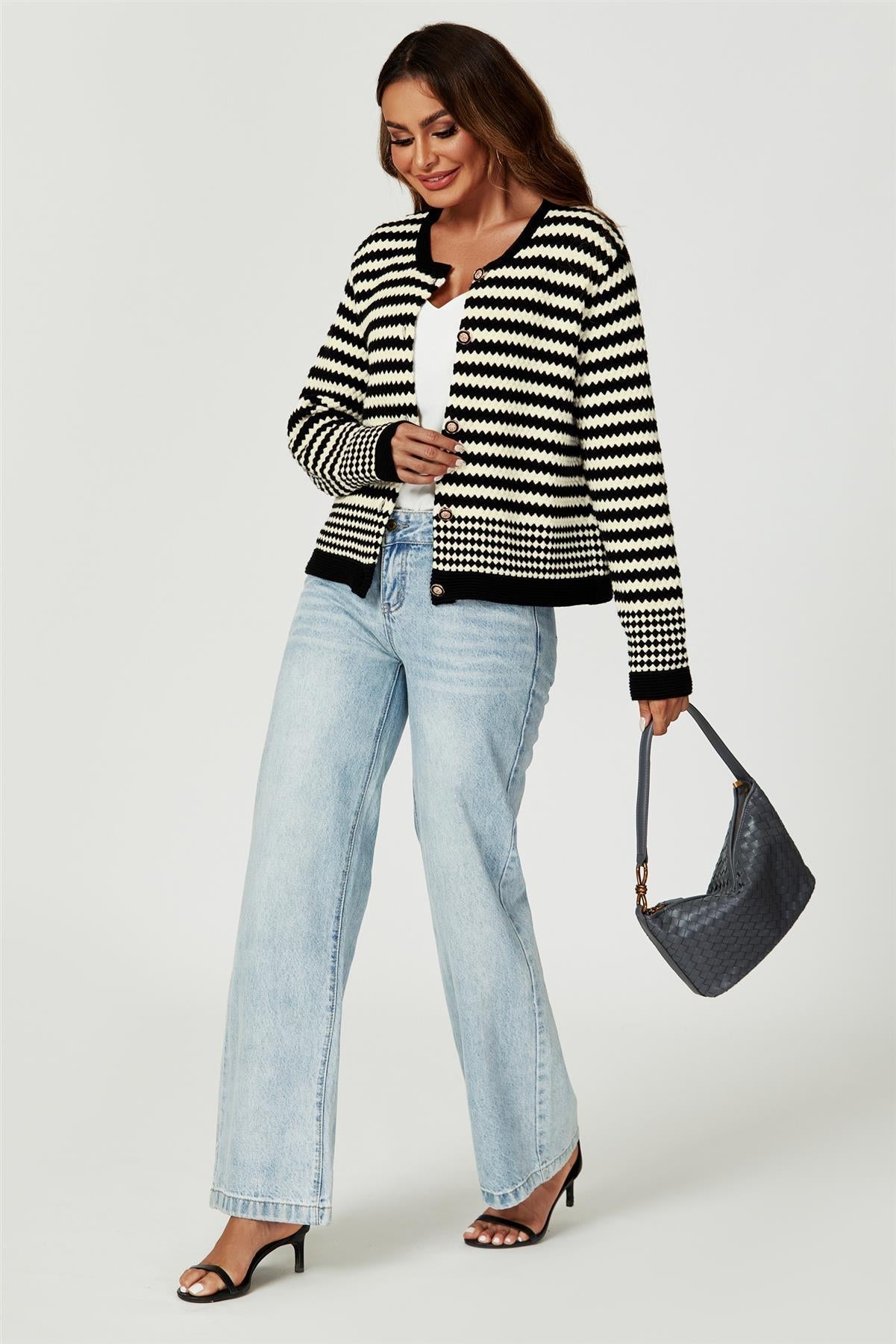 Cardigan tricotat cu model geometric în negru