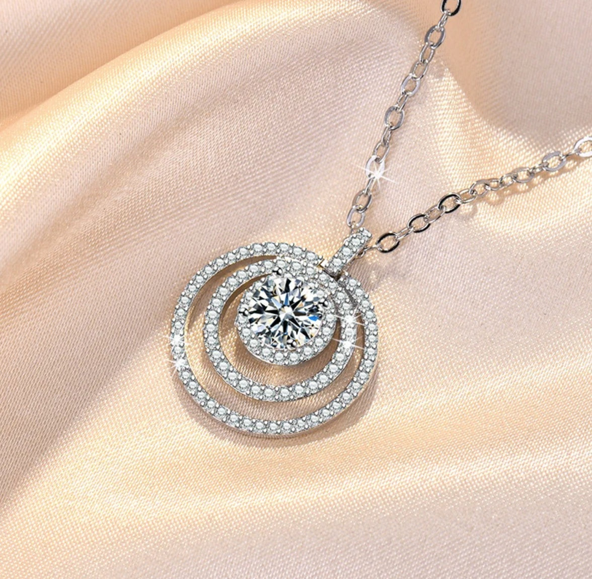 Colier cu pandantiv din argint 925, cristale în cercuri, 45cm