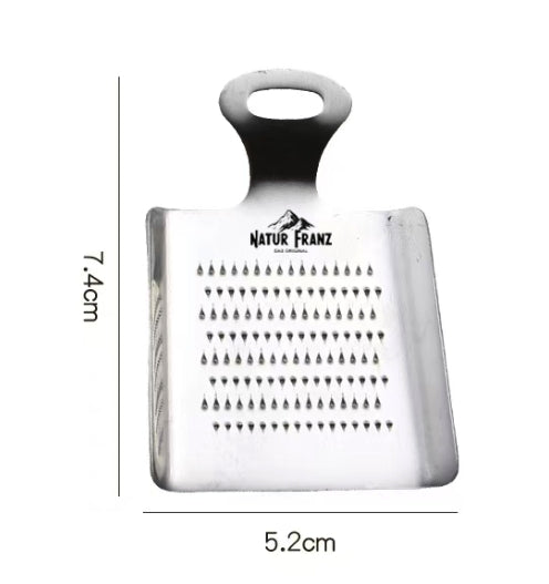 Die Reiberei. Set aus Reibe, Board und 4 Salzsteinen