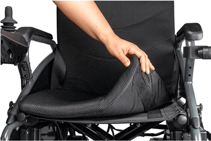 Scaun cu rotile electric confortabil cu control pentru însoțitor, pliabil