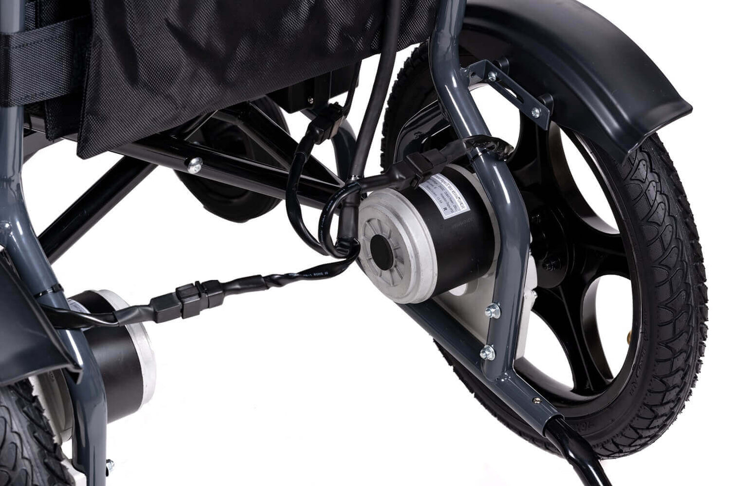 Scaun cu rotile electric cu scaun confortabil și suspensie, pliabil – autonomie 25 km, 6 km/h