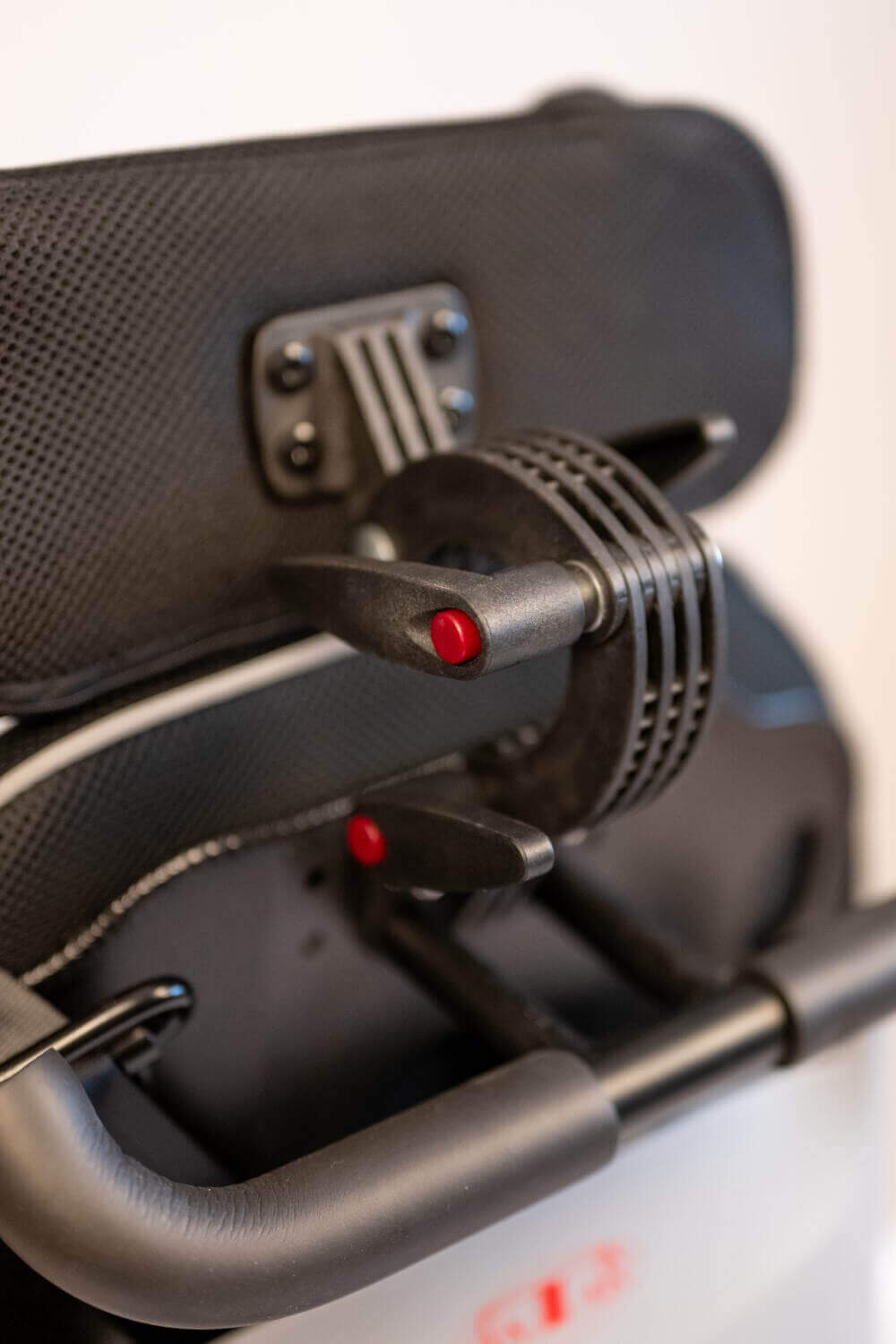 Faltbarer Elektrorollstuhl – 25 km Reichweite & App-Steuerung