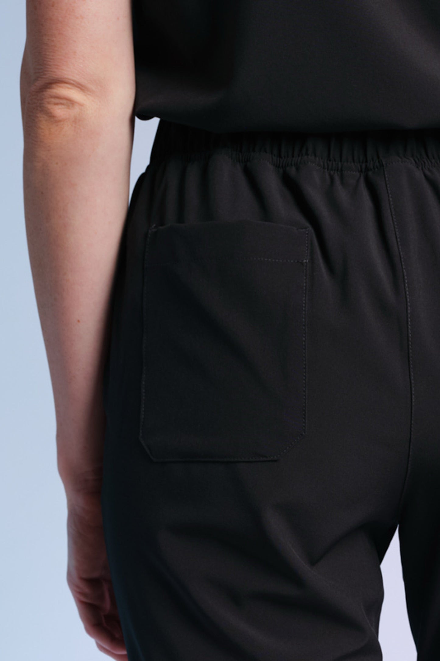 Aktywne spodnie chirurgiczne „Tessa” – czarne