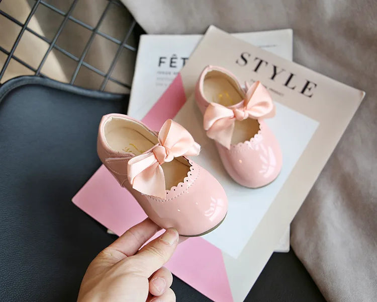 Baby Prinzessin Mädchen Schuhe 2025 - Frühling Herbst Süße Schleife Lackleder - Tanzschuhe Erste Laufschuhe Kinder