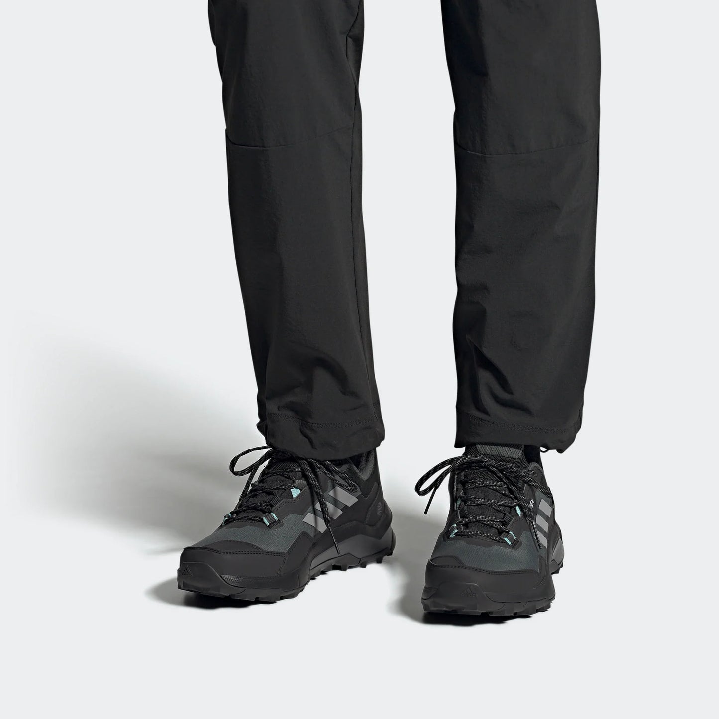 Adidas Terrex AX4 Gore-Tex - Core Black / Grey Three / Mint