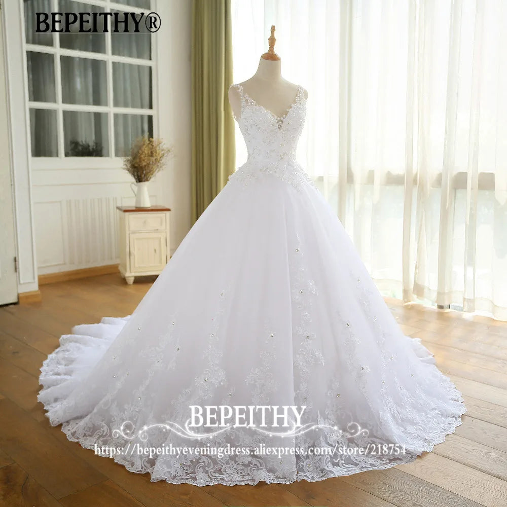 Maßgeschneidertes Prinzessin-Wedding-Dress mit Spitze - Hochzeitskleid 2022 für Frauen