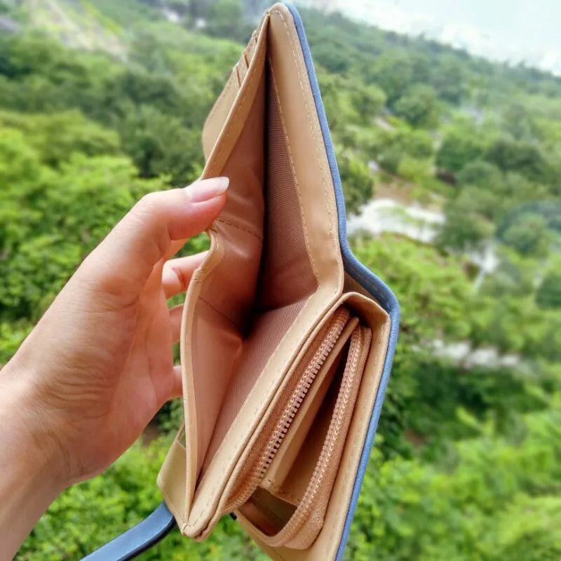 Frauen PU Leder Geldbörse Portemonnaie Kompakt Stilvolle Brieftasche mit Kartenfächern