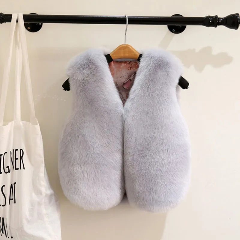 OLEKID Weste Faux-Fur - Größe 4-6Y, Baumwolle, Regular