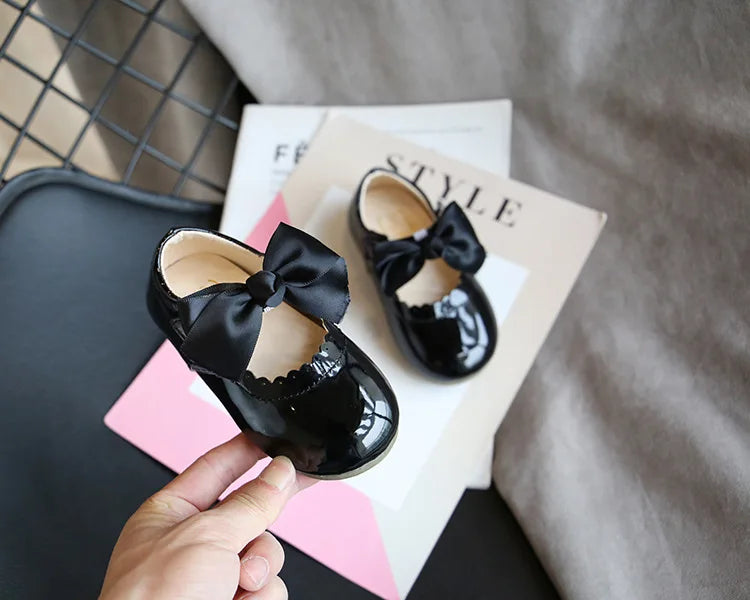 Baby Prinzessin Mädchen Schuhe 2025 - Frühling Herbst Süße Schleife Lackleder - Tanzschuhe Erste Laufschuhe Kinder