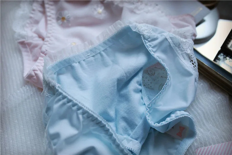 Flower Embroidery Milk Silk Panties Women elegant Lace Silky Smooth Seamless Female Underwear Cute Lovely Sweety Lingerie Breifs