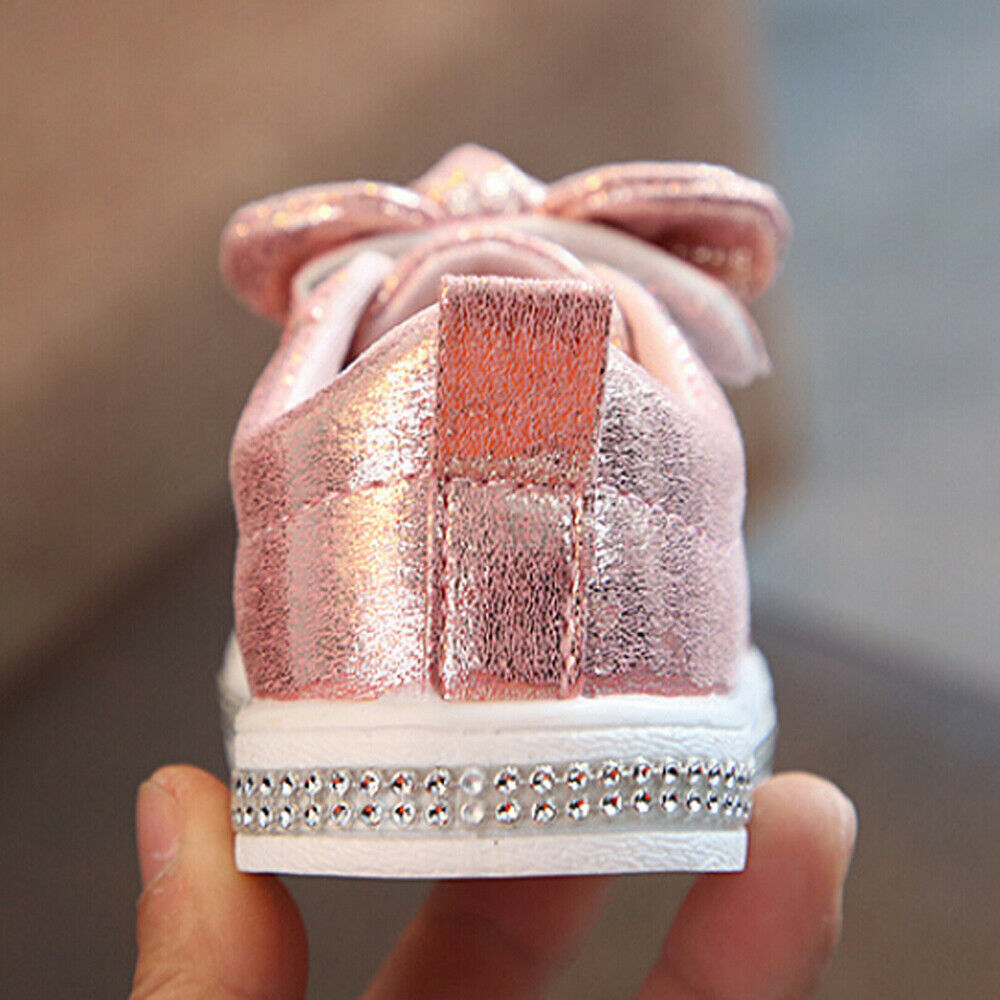 Lioraitiin Mädchen Sport Schuhe 2025 - Weiche Sohle Pailletten Casual Sneakers - Süße Schleife Glänzend Schuhe
