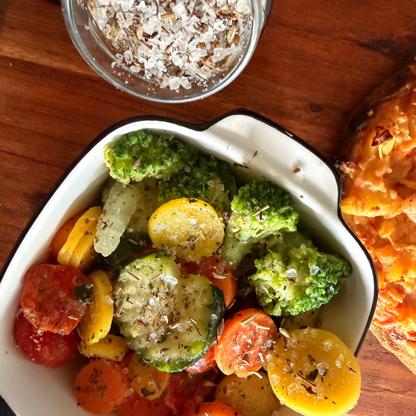 Sare mediteraneană Naturfranz cu arome de plante: rozmarin, busuioc, cimbru, anason, flori de lavandă - 250 g granulație fină