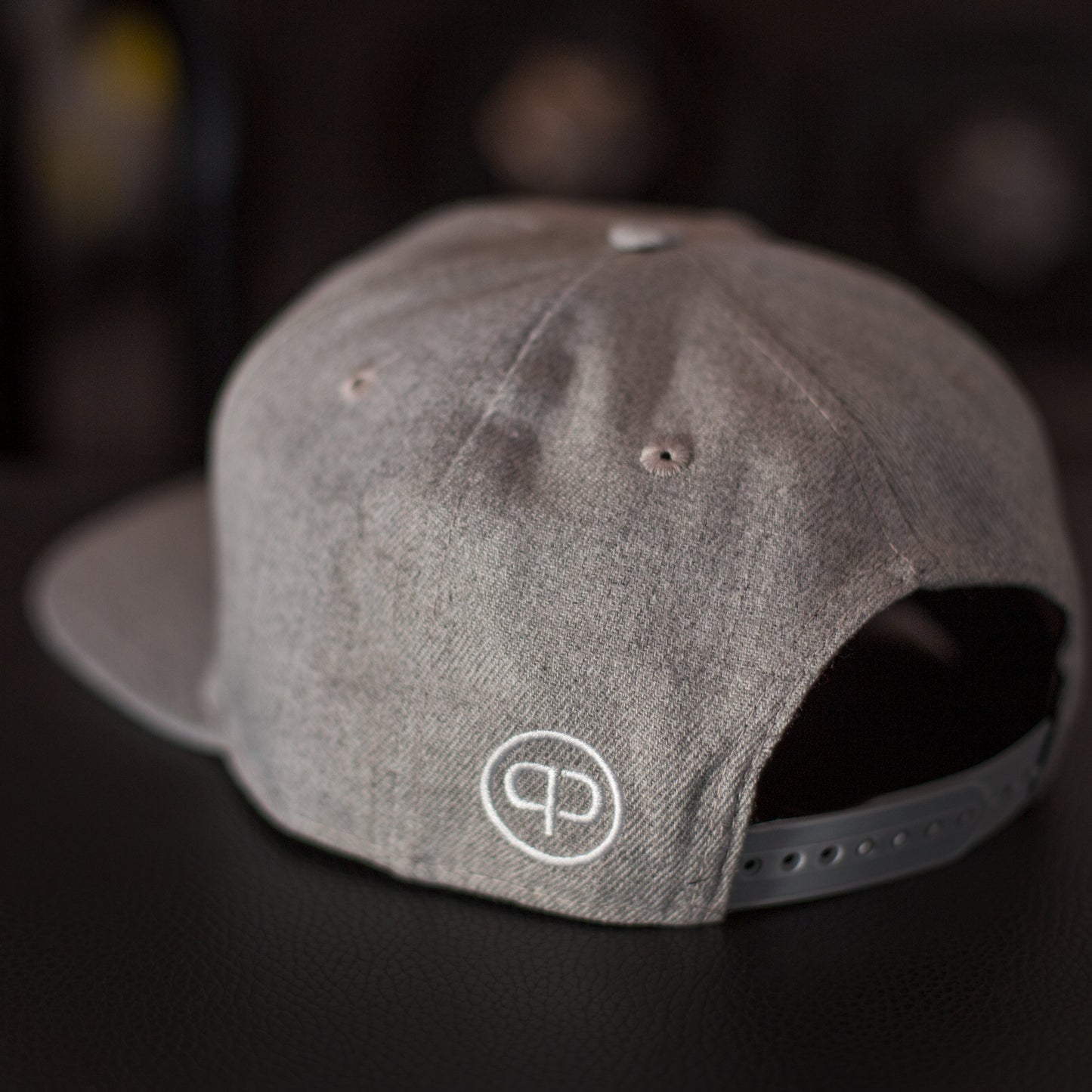 Snapback Cap - Grey & White