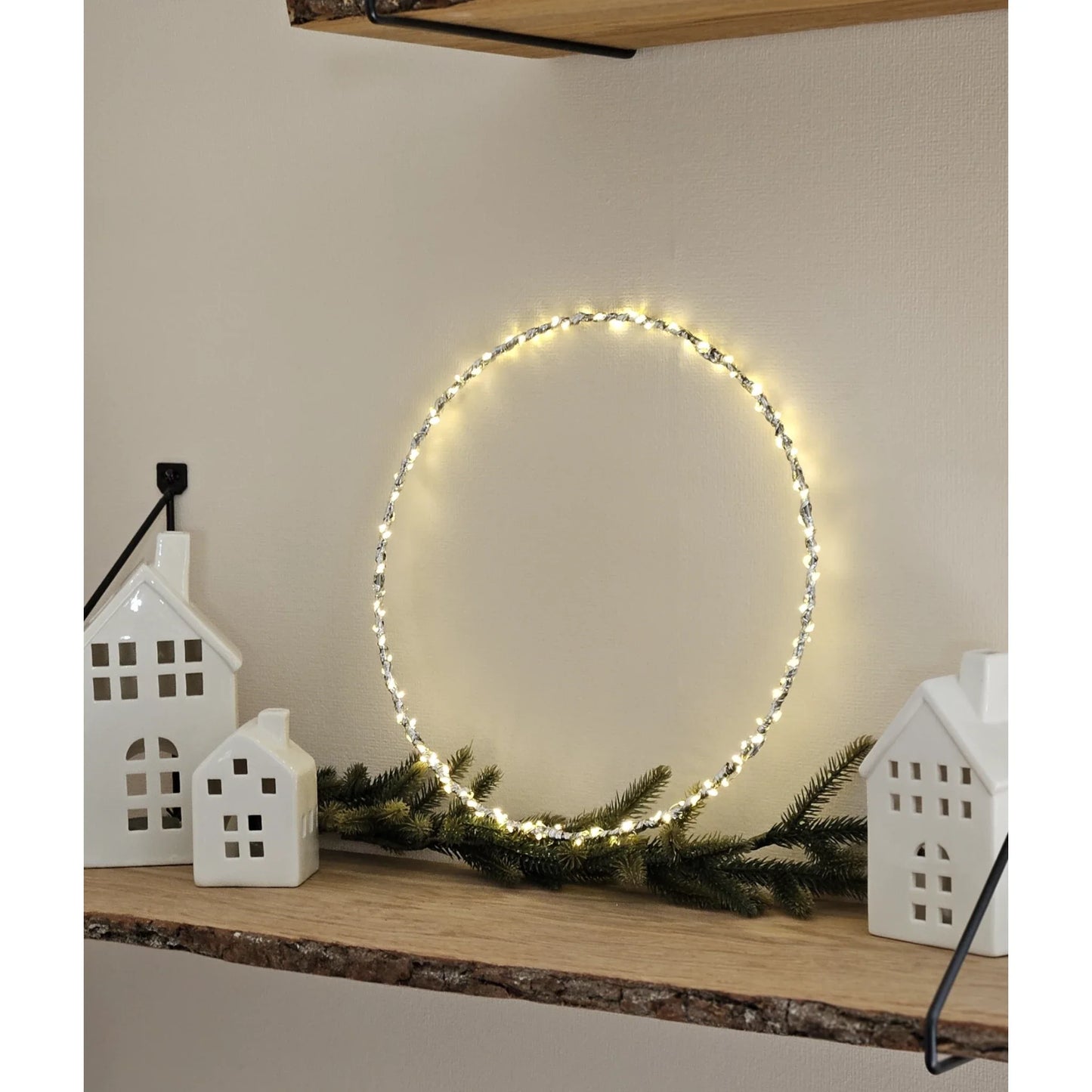 LuminaLED Kranz Batteriebetrieben Mit Timer - 120 LED, 30 Cm Warmweiß