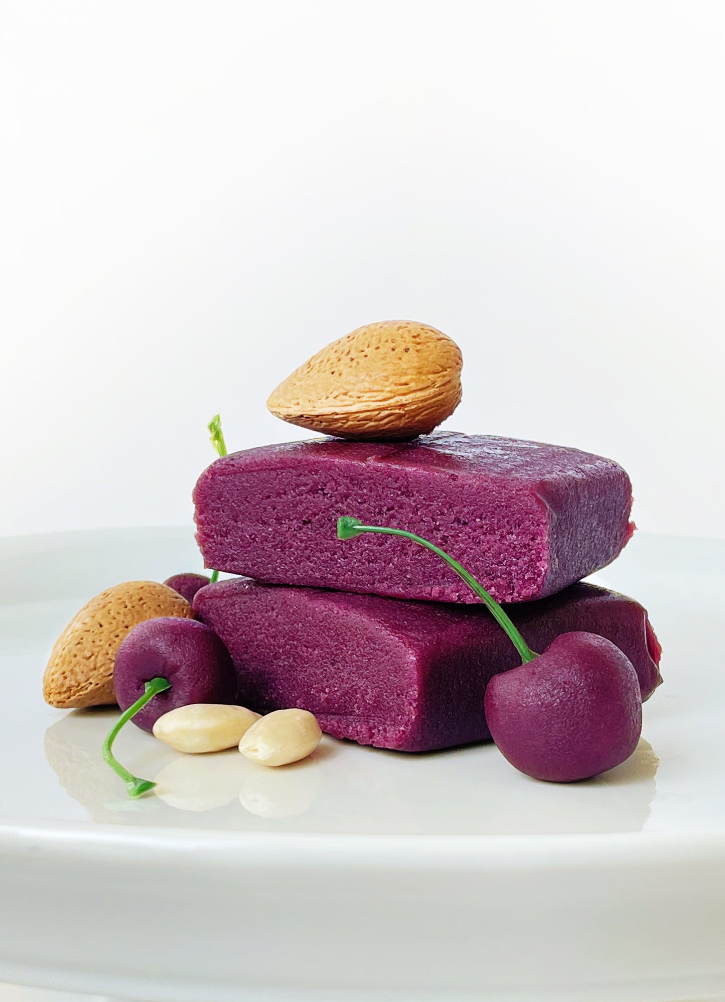 Marțipan Lemke Very Cherry - Aromă de cireșe, Fructat, Vegan, Capacitate 1 kg, Dimensiune pachet 1 kg