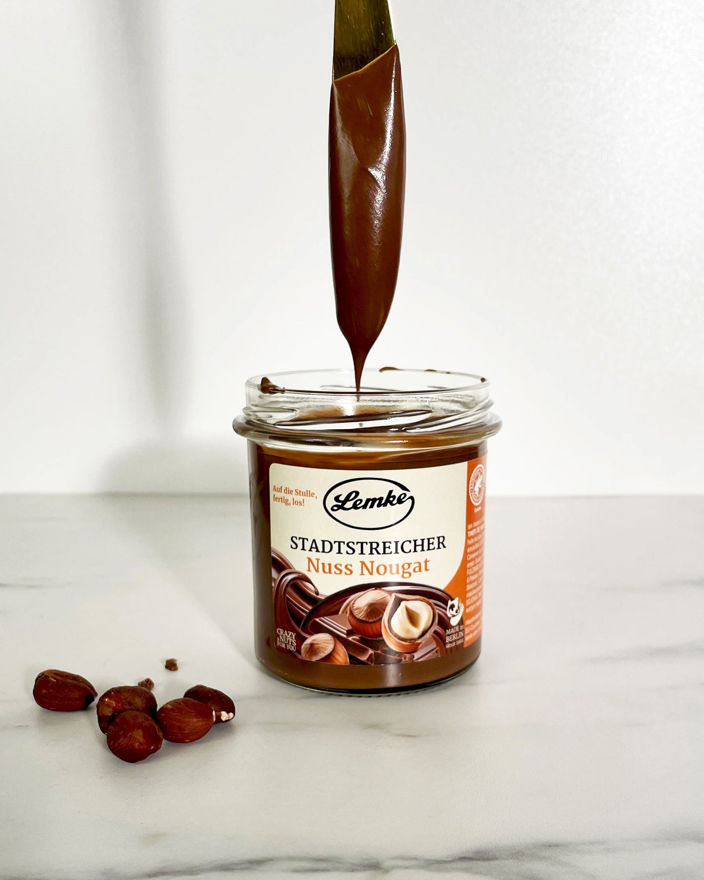 Cremă de nuga cu nuci City Stroller - Caracteristică principală: Cremă de nuga cu nuci, 17% miez de alune, cremă dulce