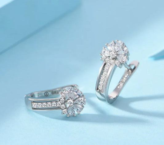 Cercei din argint 925, floare din cristal de zirconiu cubic, 1,5 cm