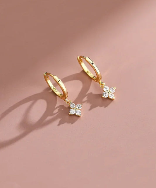 Cercei din argint 925, floare cu patru petale, 2 cm