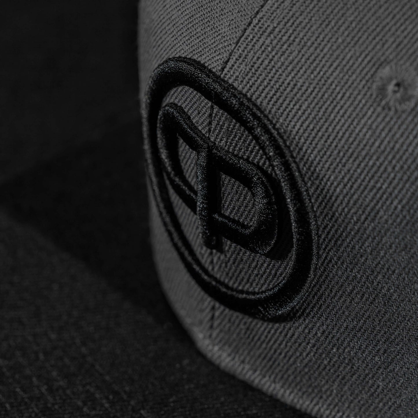 Snapback Cap - Anthracite on Black