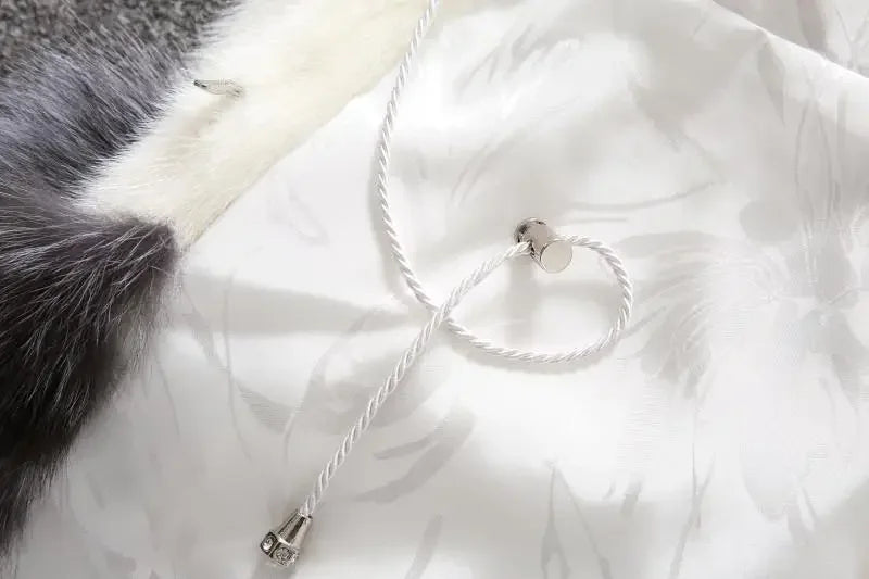 Nowsaa Kapuzen Fellmantel - Größe M, Warm, Fellbesatz