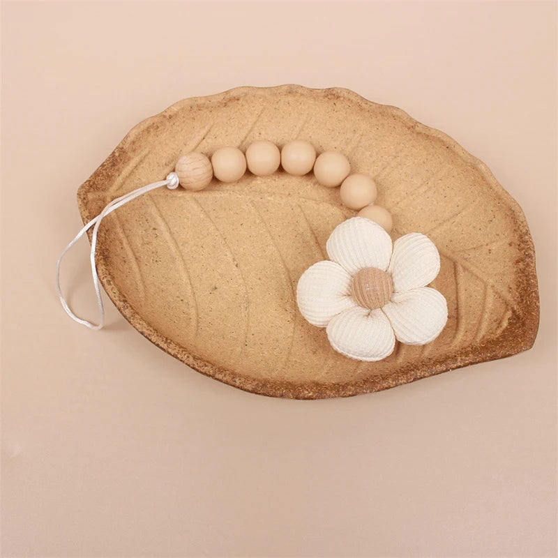 Cute Baby Silicone Bead Pacifier Chain Newborn Baby Things Accessories Pacifier Clips Flower Pacifiers Chain Nipple Bracket