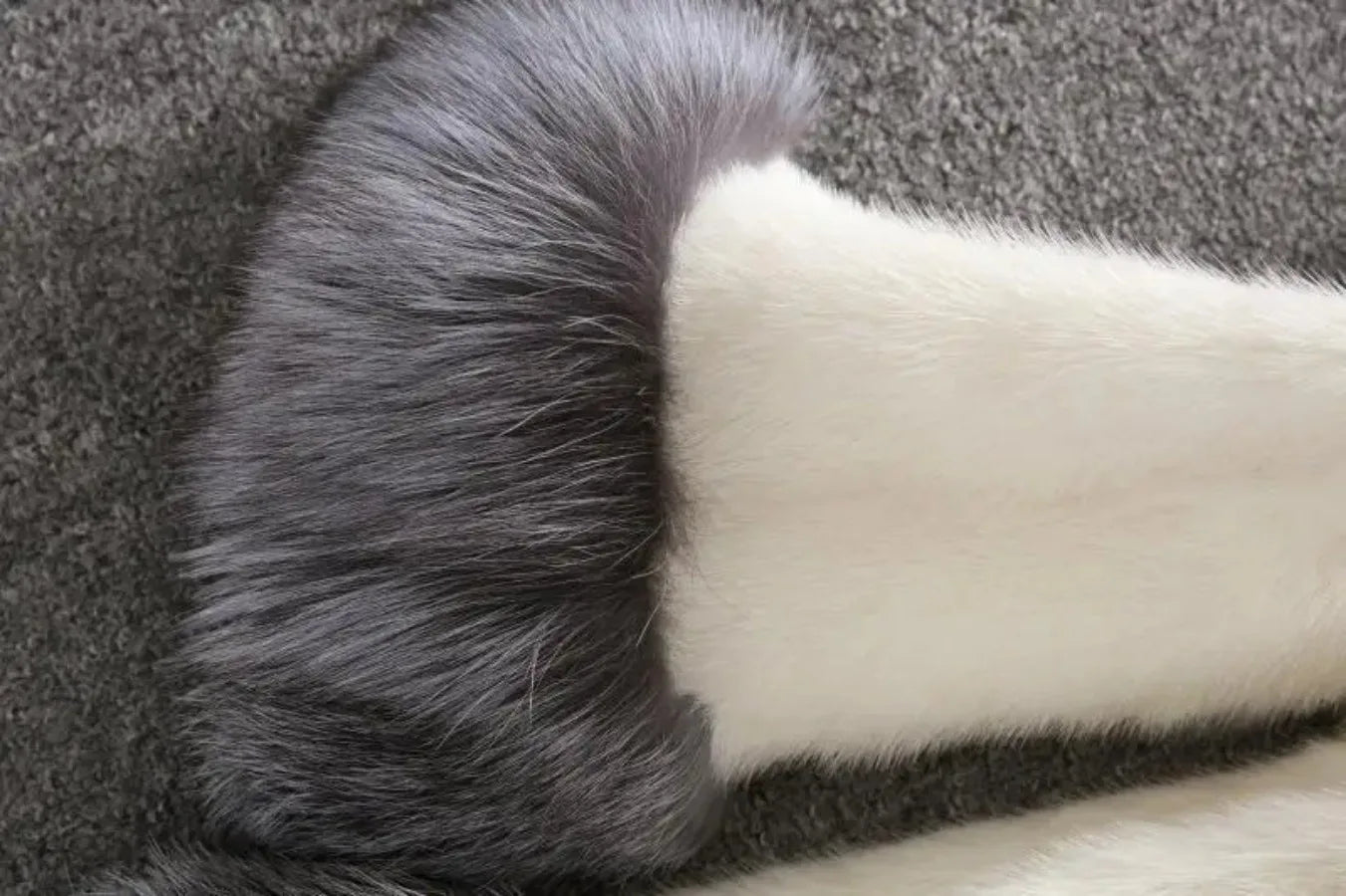 Nowsaa Kapuzen Fellmantel - Größe M, Warm, Fellbesatz