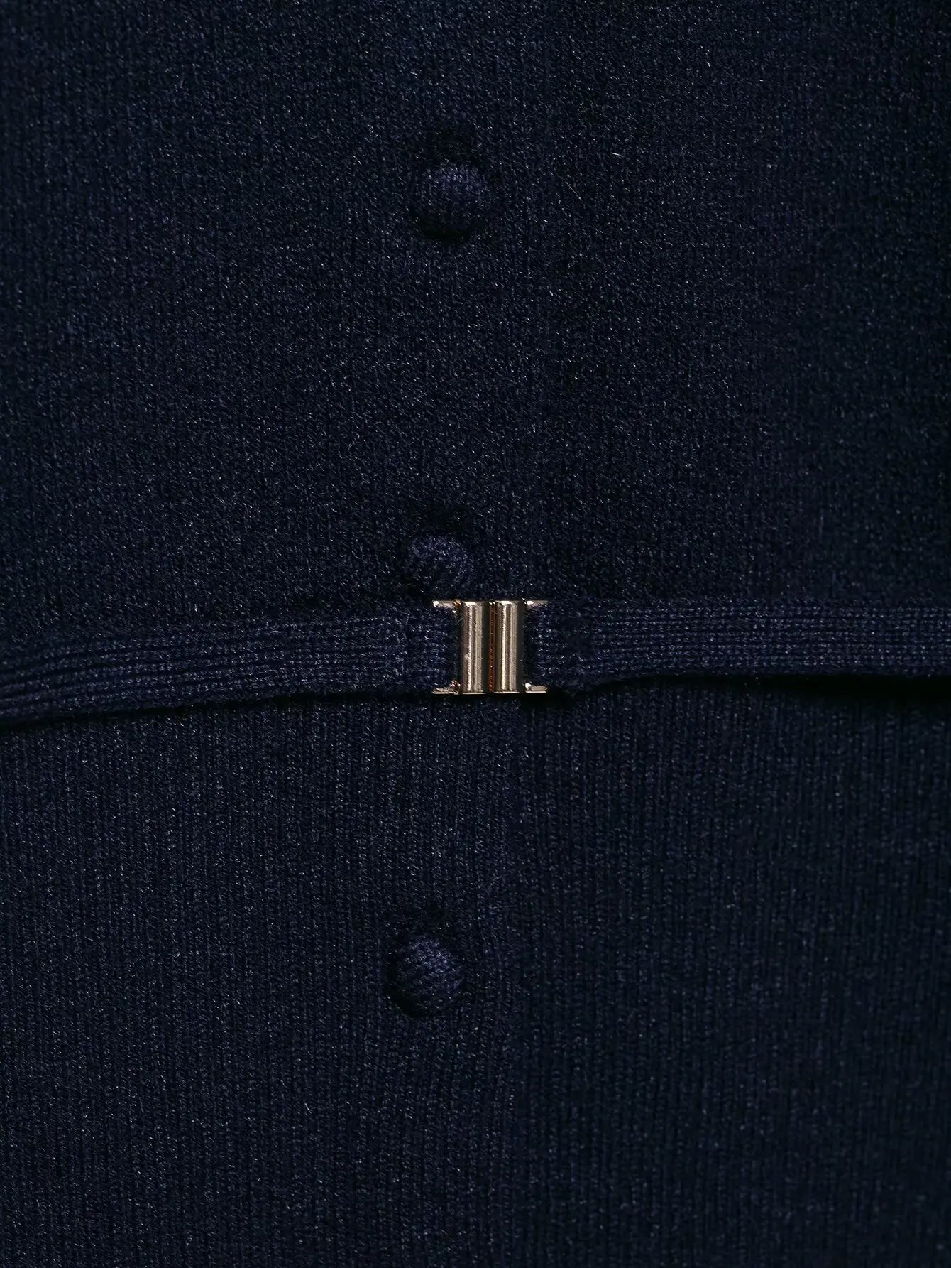 CN Jiangsu Cardigan - Knopf Mit Gürtel, Größe M, Gewicht 120-220 Gramm Pro Quadratmeter, Material Strick