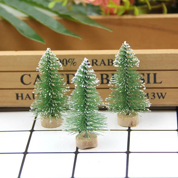 DIY House CH745-10pcs Kleiner Weihnachtsbaum - Größe 6,5 cm 10 Stück