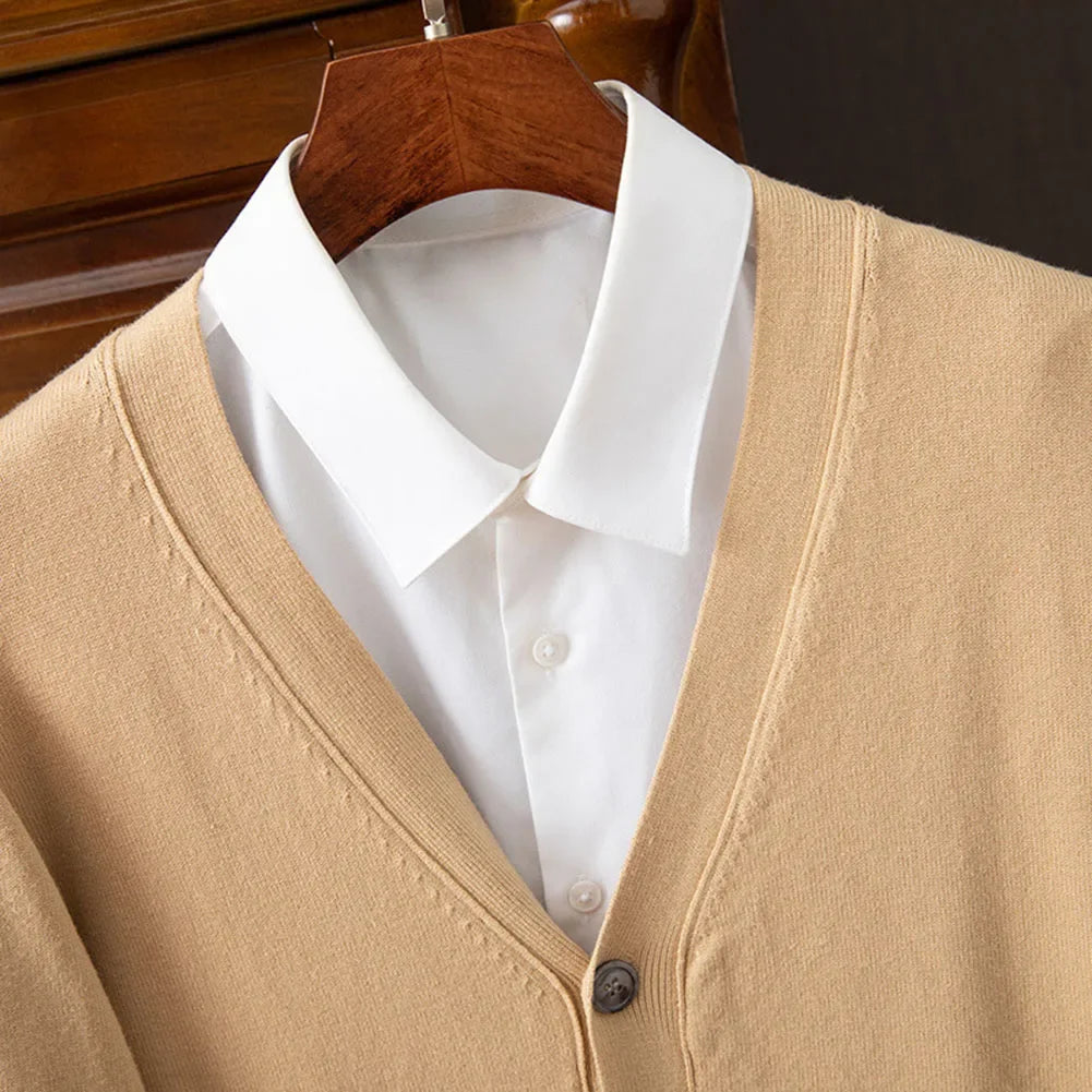 CN Cardigan V-Ausschnitt - Größe M, Polyester, Slim-Fit