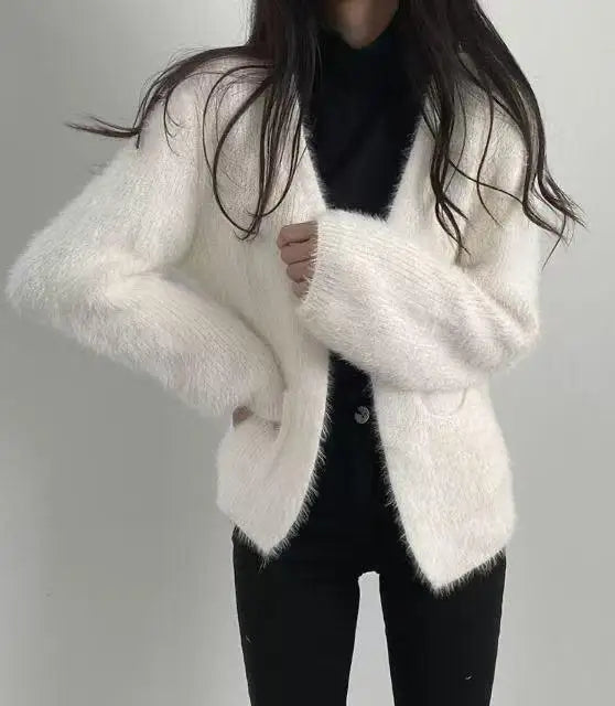 Fuyubetter V-Ausschnitt Strickjacke - Größe M, Gewicht 120–220 g/m²