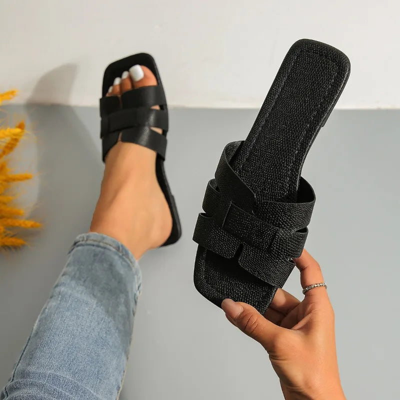 Summer Slippers Women Flat Luxury Outdoor Beach Flip Flops Female Sandals Trend Design Slides Shoes for Woman