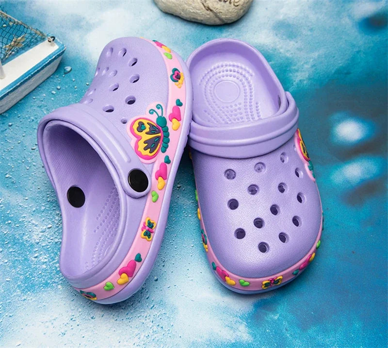 Kinder-Gartenschuhe 2025: Einhorn-Dinosaurier Strand-Sandalen Sommer Loch - Beach-Sandals Kollektion für Kinder