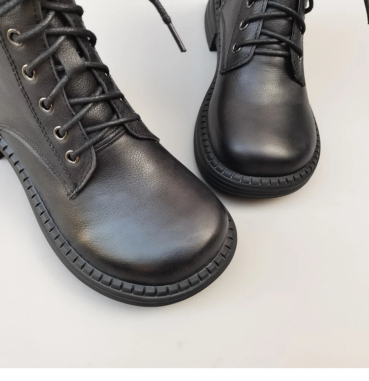 Ghete la gleznă Careaymade, piele naturală, variantă lată - mărime mare, înălțime toc 3-5 cm, căptușeală din lână