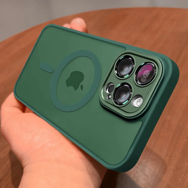 iPhone-Hülle 2025: Magnetic-Luxury Translucent-Armor - MagSafe Wireless Collection