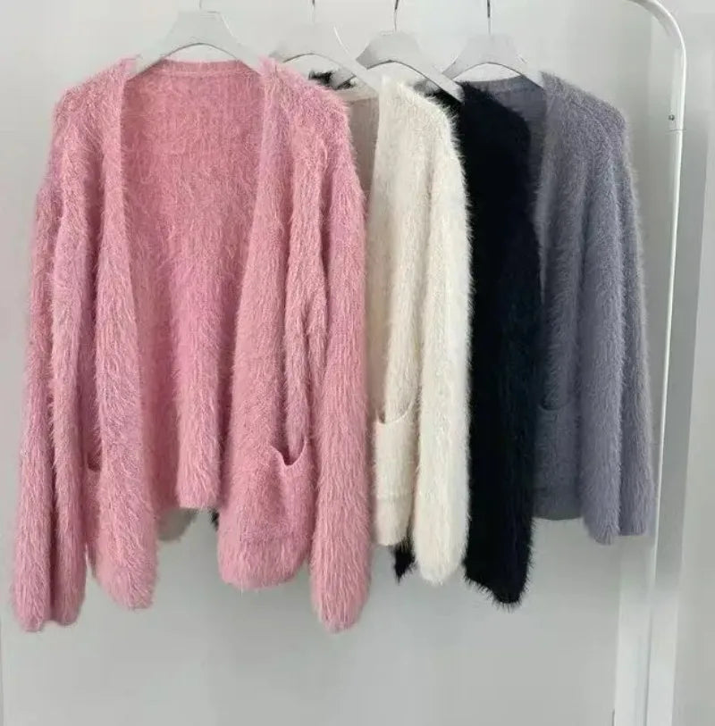 Fuyubetter V-Ausschnitt Strickjacke - Größe M, Gewicht 120–220 g/m²