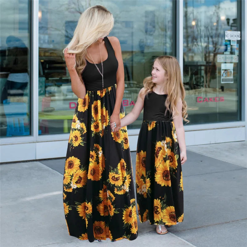 Mother Daughter Matching Dresses Family Sets Floral Fashion Woman Girls Long Dress Outfits Sleeveless Family Look Dress