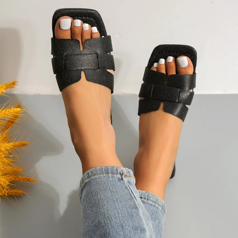 Summer Slippers Women Flat Luxury Outdoor Beach Flip Flops Female Sandals Trend Design Slides Shoes for Woman
