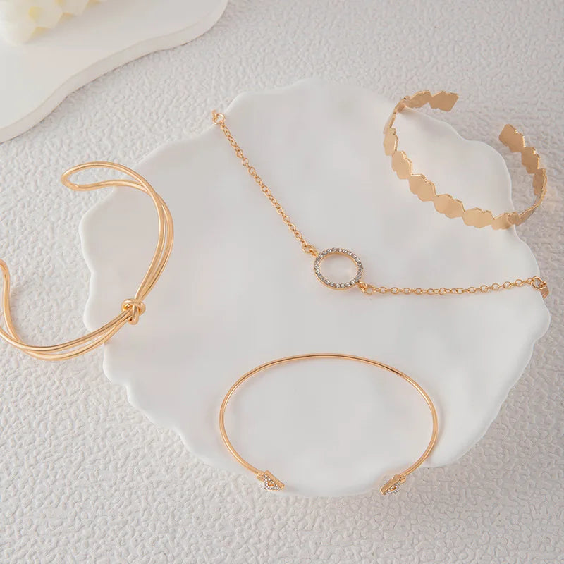 Damen-Armband-Set 2025: 4-teilig Schlangen-Design Grün - Fashion Jewelry Collection