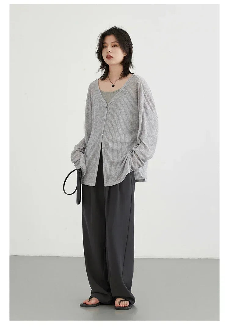 Belle V-Ausschnitt Strickjacke - M, Langarm, Leicht