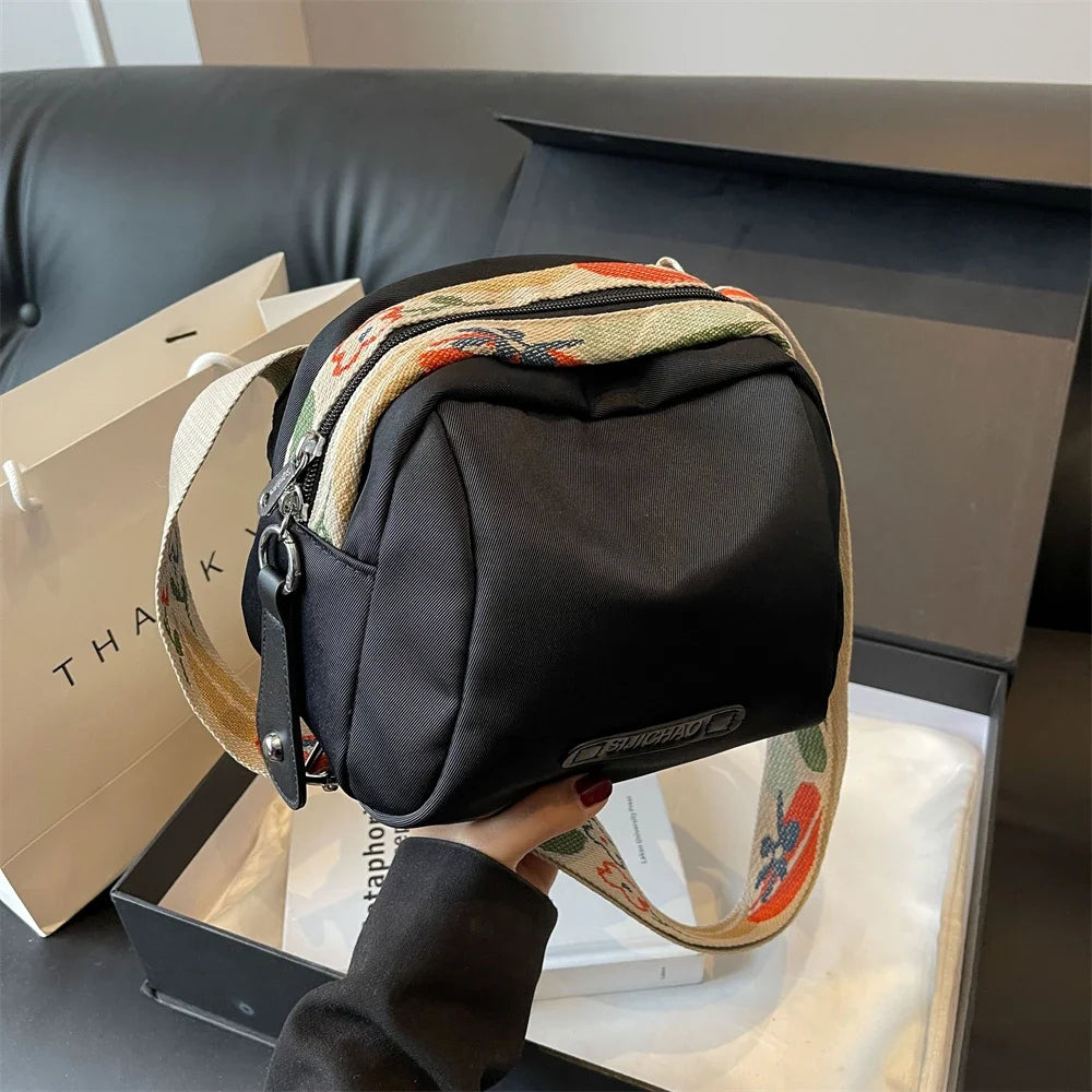 Fashion Crossbody Bags For Women Oxford Cloth Pillow Shell Shoulder Bag Large Capacity Travelling Casual Street Small Fabric Bag