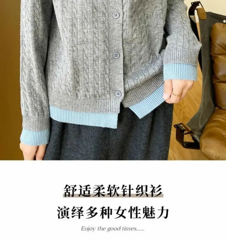 CN Fujian Zweiteiliger Strickcardigan - Größe L Polyester Knopf