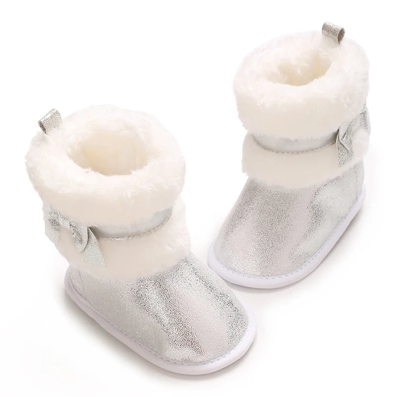 Baby-Schneestiefel für Mädchen, 2025, Winter, neue Baby-Baumwollschuhe, Mädchenmode, glänzende kurze Stiefel mit dicken Samt-Baumwollstiefeln
