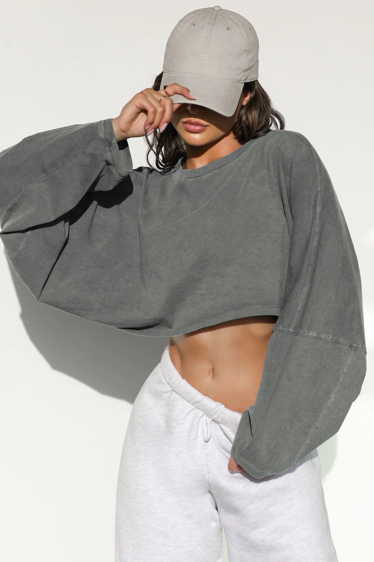 Loose fit round neck crop sweater women Short