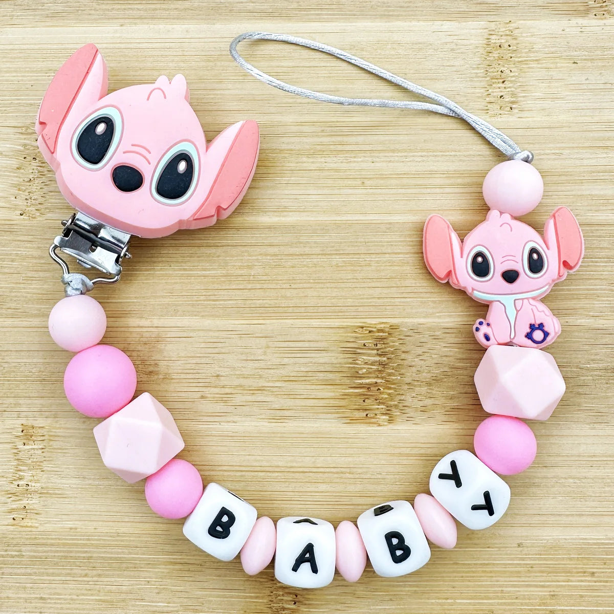 Personalisierte Schnullerkette mit Namen - Englische Buchstaben Baby Silikon Clips - Ketten Halter Beißring Anhänger Baby Geschenke