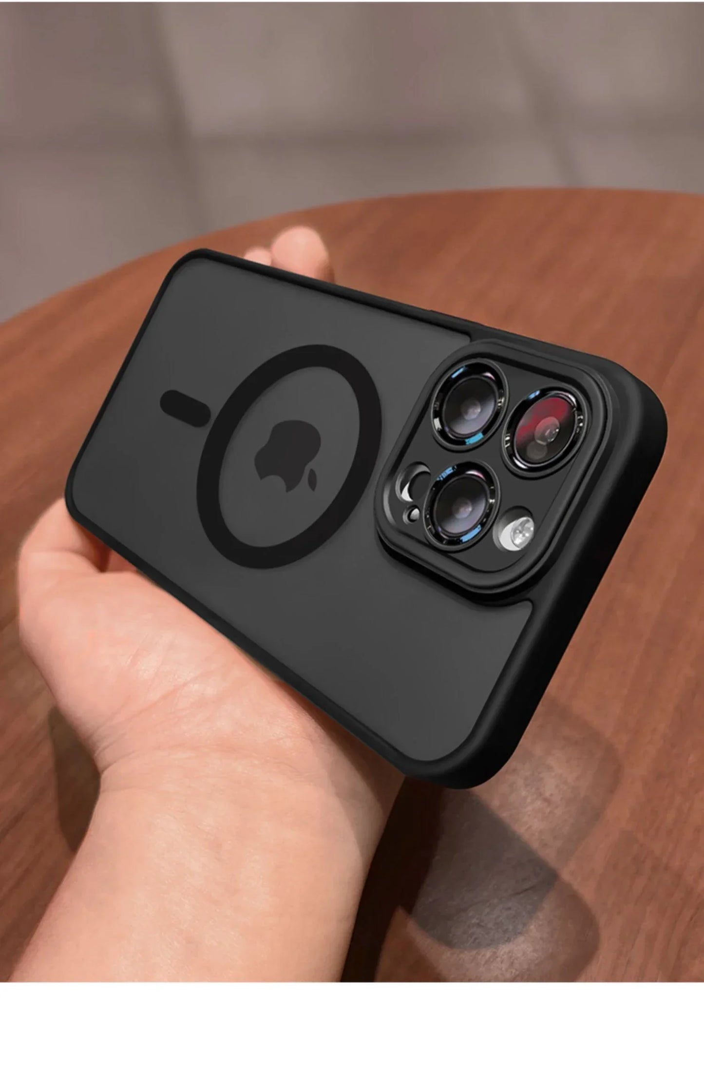 iPhone-Hülle 2025: Magnetic-Luxury Matte-Translucent - MagSafe Armor Collection