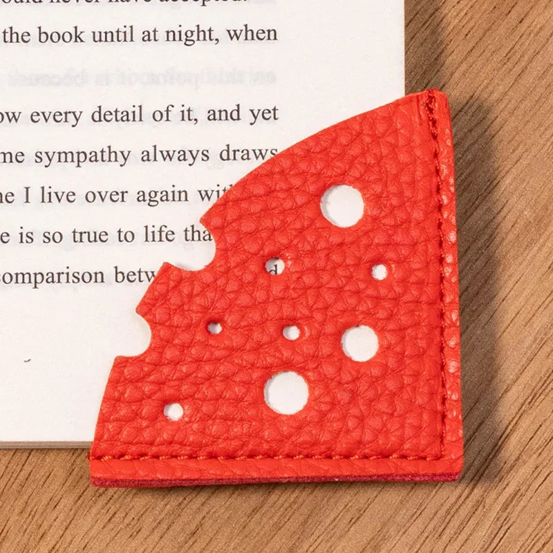 Lesezeichen 2025 - Käse Design PU Leder Bookmark Eckenschutz Schule Kreativ